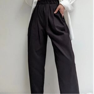 Wide-Leg Black High-Waist Pants